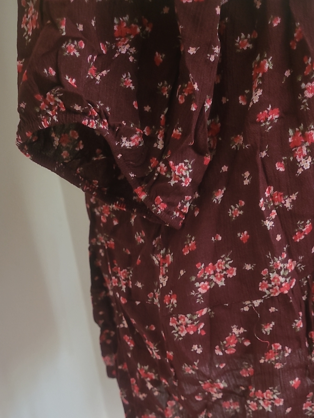 Honeyme Burgandy Floral Top XL NWT - Picture 3 of 6